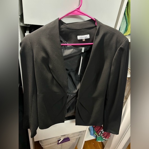 Calvin Klein Jackets & Blazers - NWT Calvin Klein blazer ! Size six color black